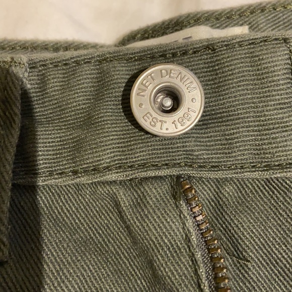 NET denim shorts in army green - Picture 2 of 4